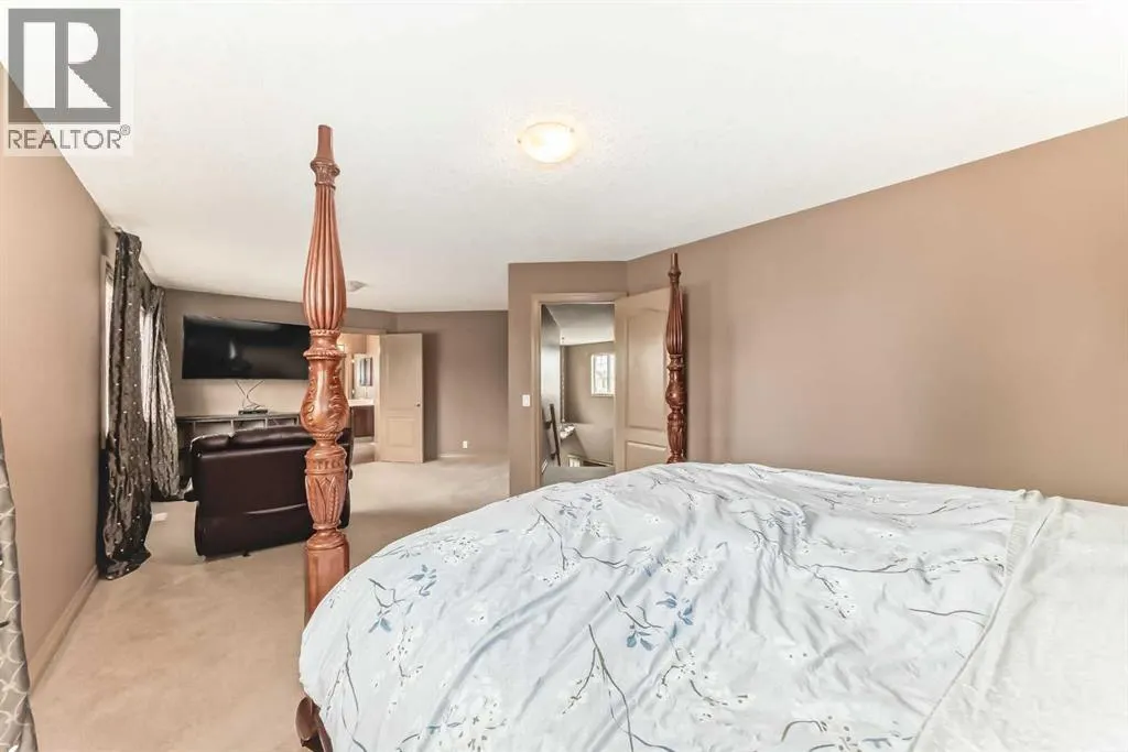 102 WEST CREEK Mews