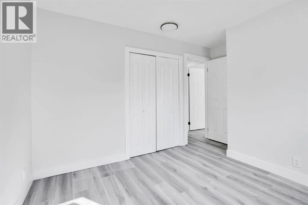 104 castlegreen Close NE