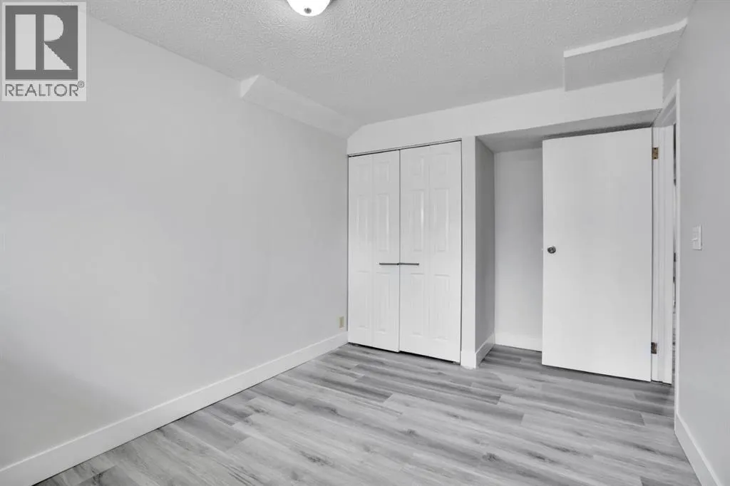 104 castlegreen Close NE