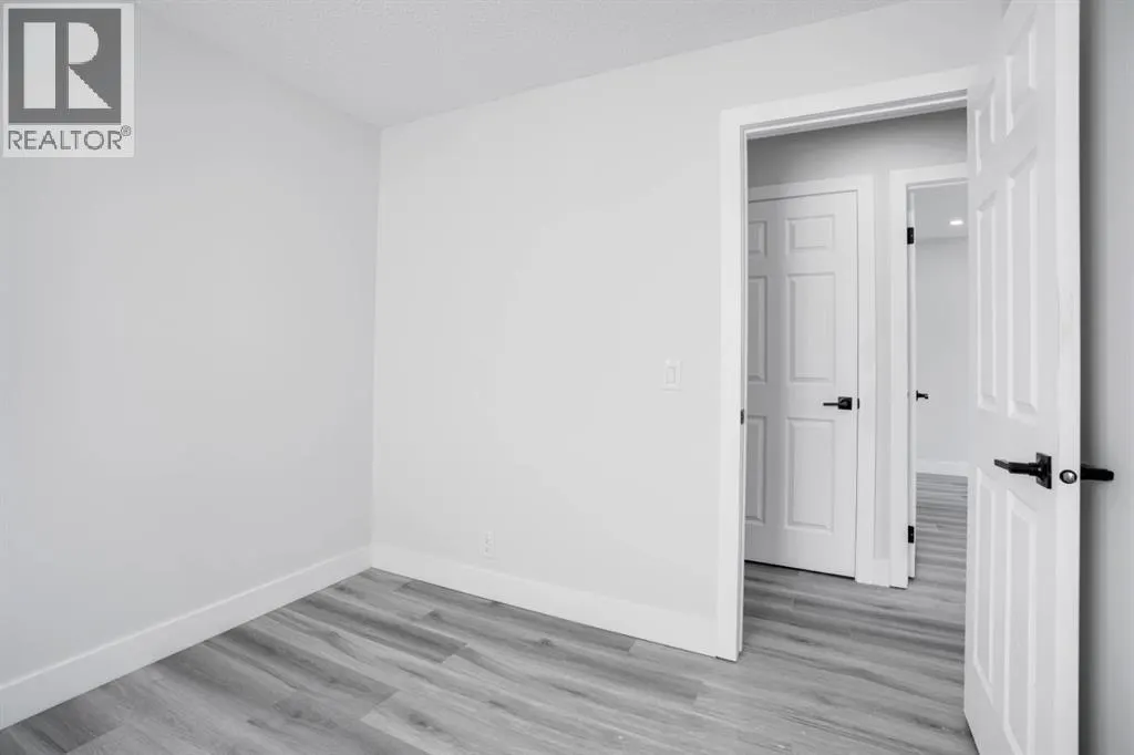 104 castlegreen Close NE