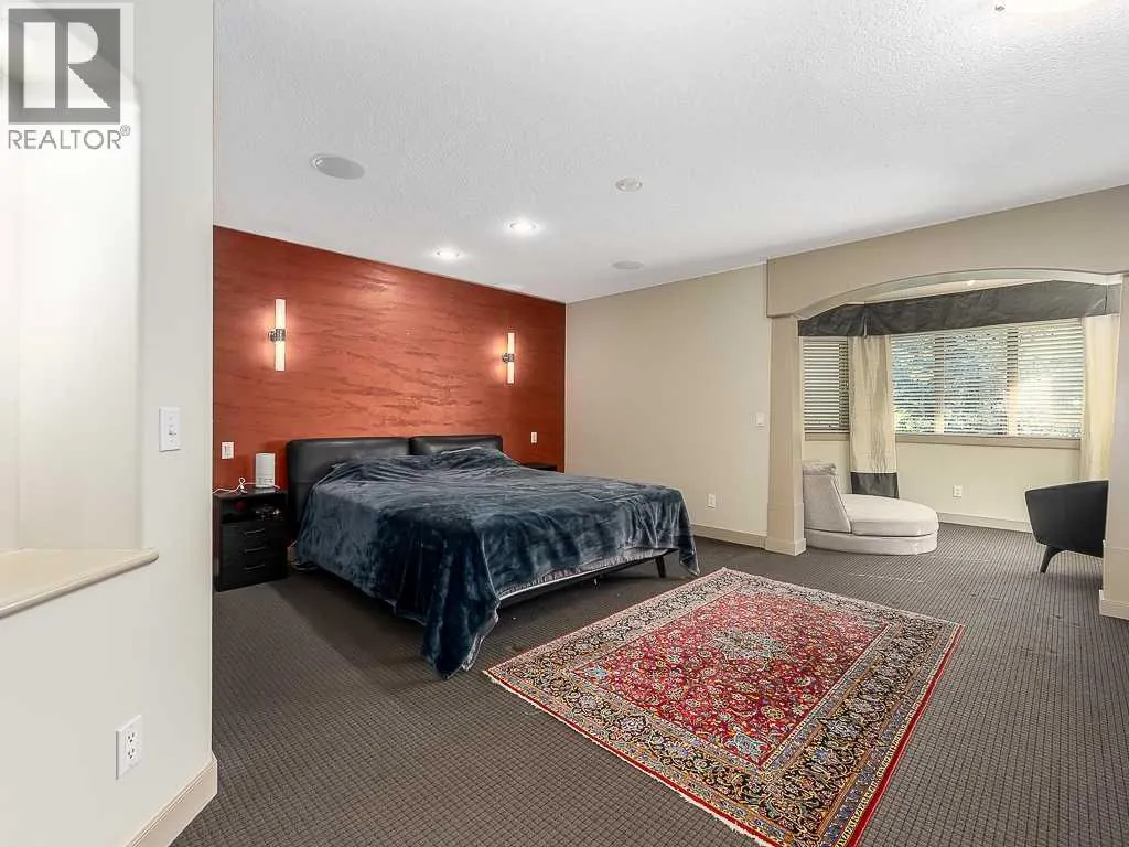 91 Discovery Ridge Boulevard SW