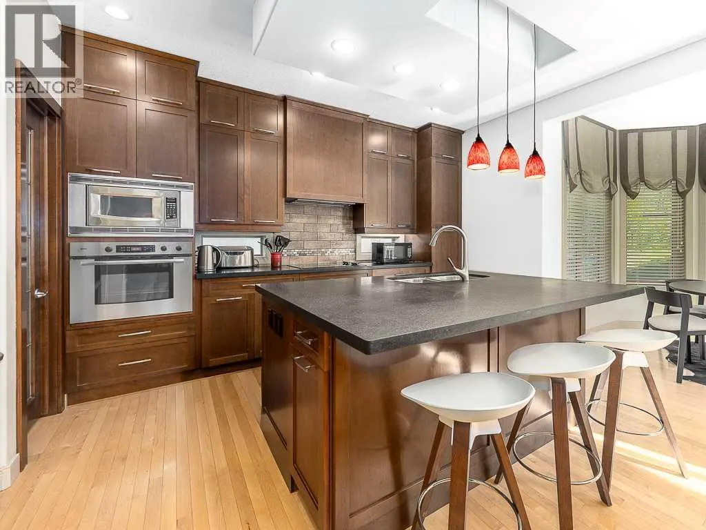 91 Discovery Ridge Boulevard SW