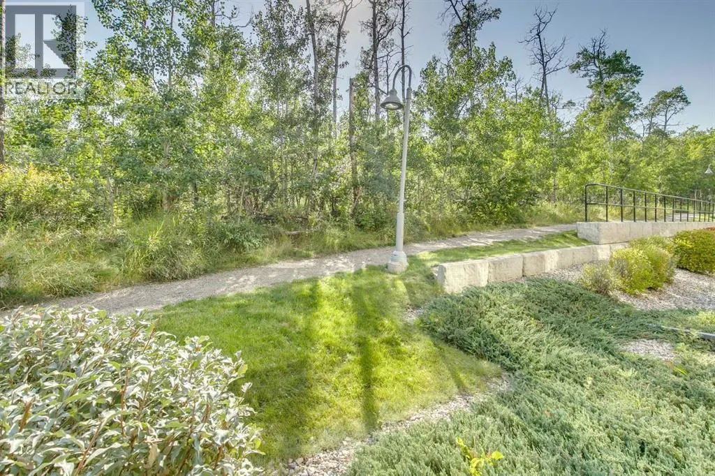 107, 25 Aspenmont Heights SW