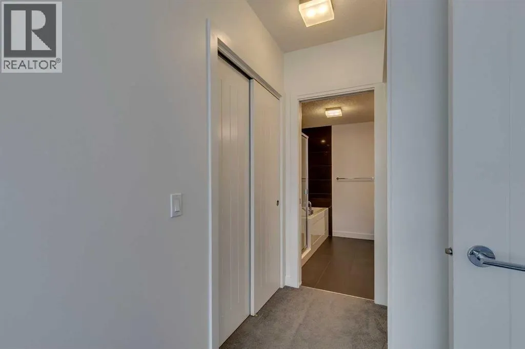 107, 25 Aspenmont Heights SW