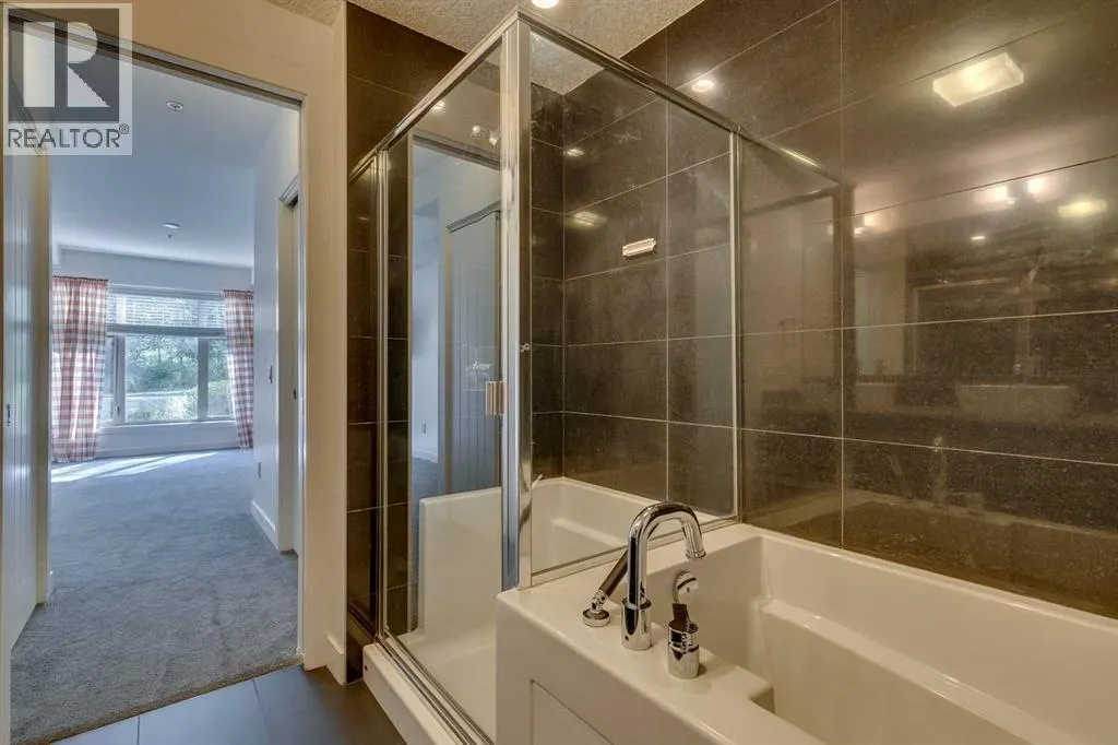 107, 25 Aspenmont Heights SW