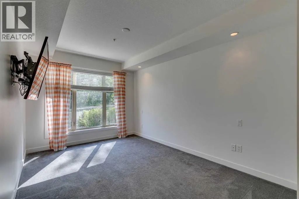 107, 25 Aspenmont Heights SW