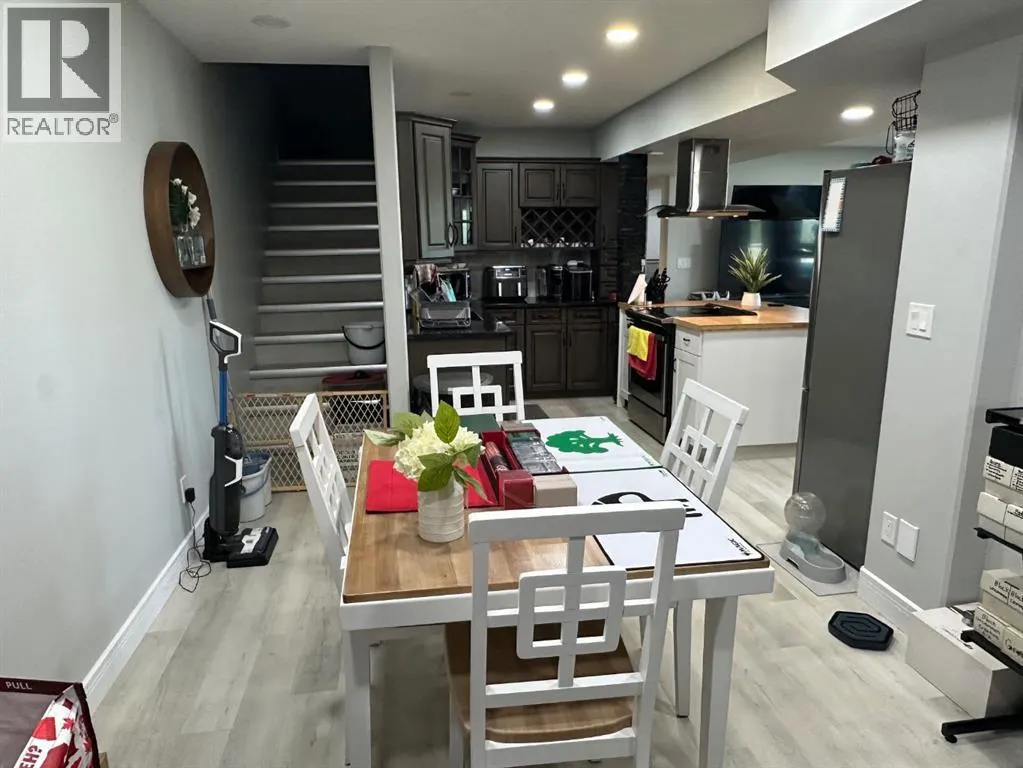 7702 Devonshire Lane