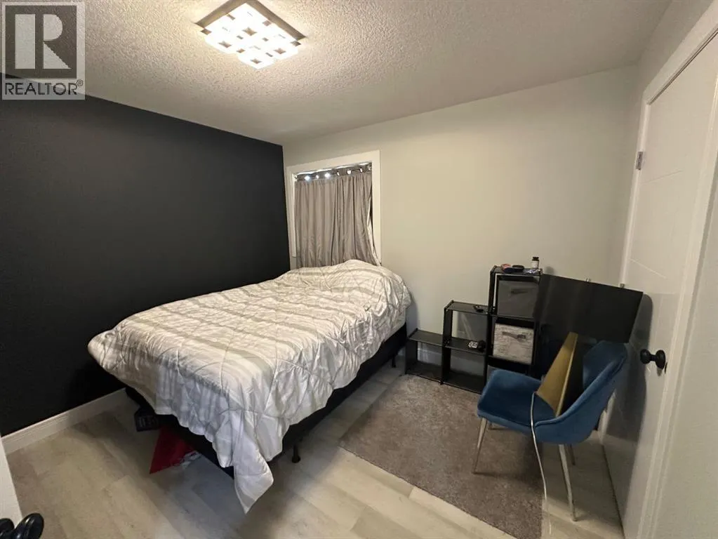 7702 Devonshire Lane