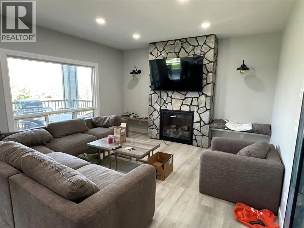 7702 Devonshire Lane