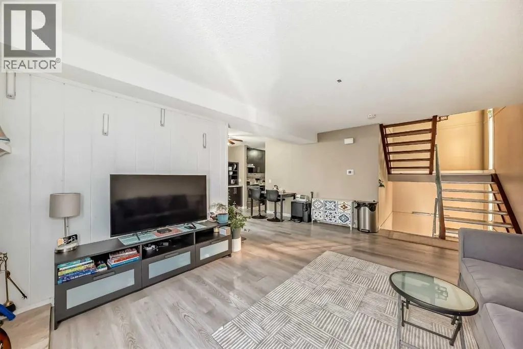 409, 3500 VARSITY Drive NW