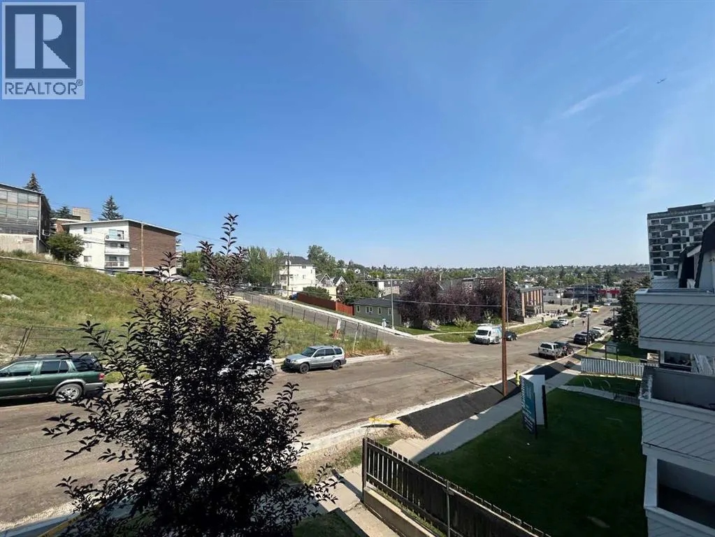 301, 409 1 Avenue NE
