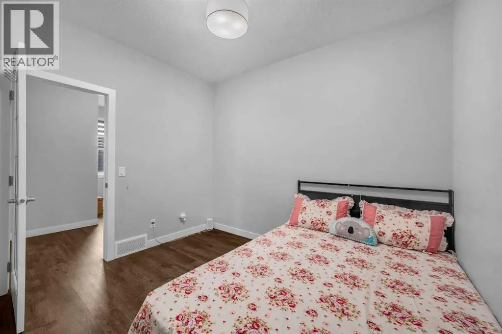 156 Cornerbrook Common NE