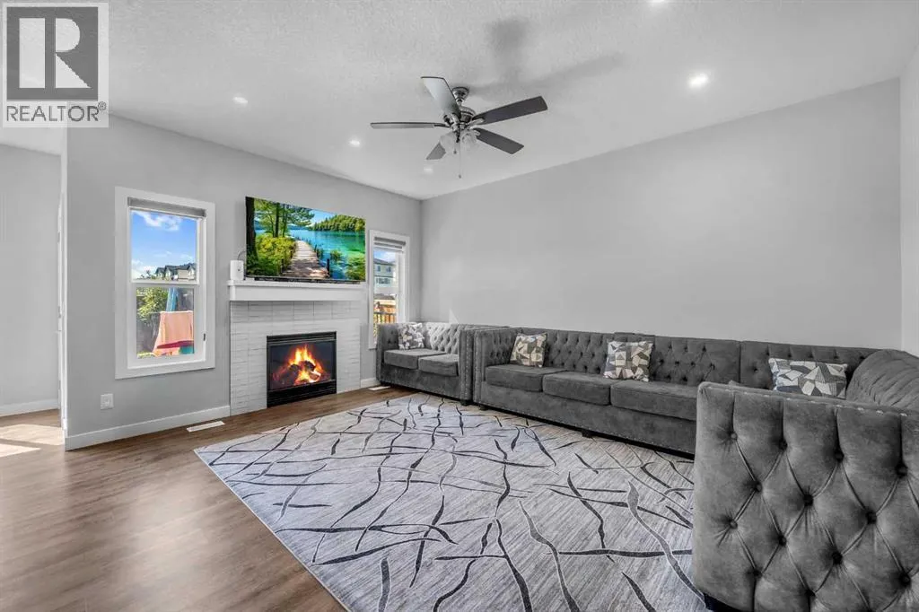 156 Cornerbrook Common NE
