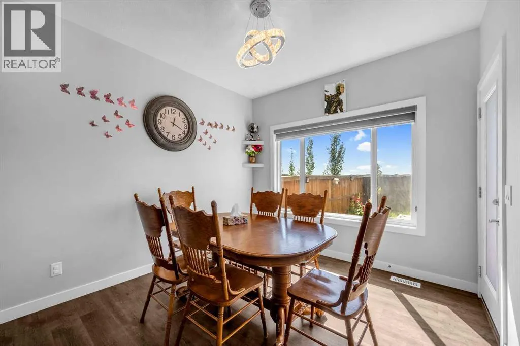 156 Cornerbrook Common NE