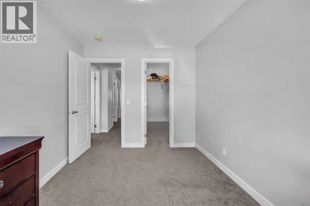 156 Cornerbrook Common NE