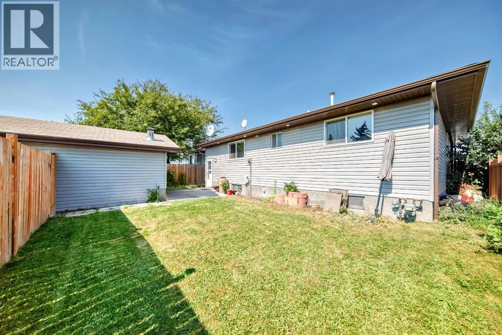 5107 Rundleview Road NE