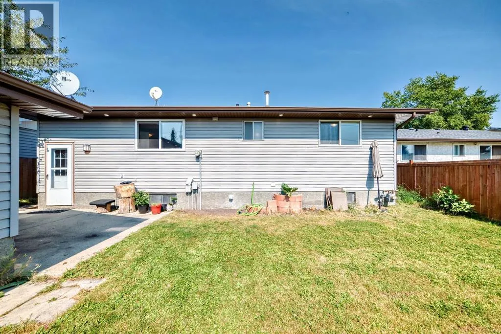 5107 Rundleview Road NE