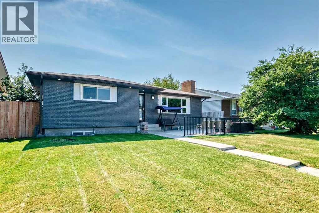 5107 Rundleview Road NE