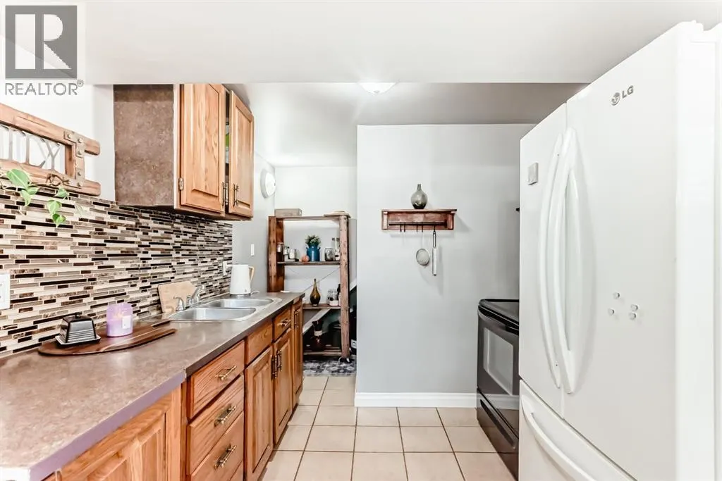 5107 Rundleview Road NE