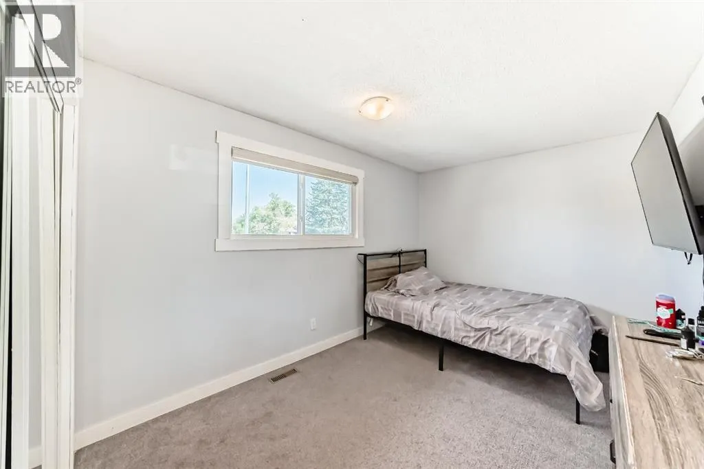 5107 Rundleview Road NE