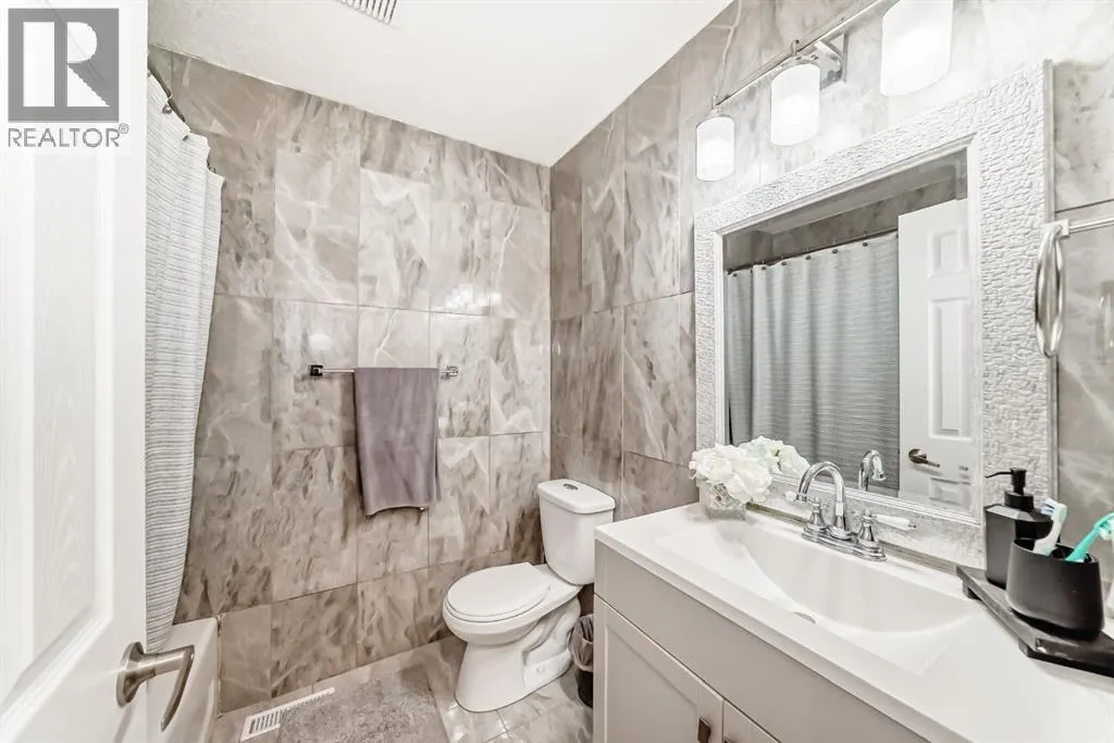 5107 Rundleview Road NE