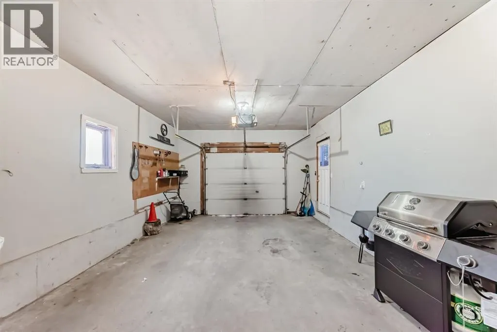 5107 Rundleview Road NE