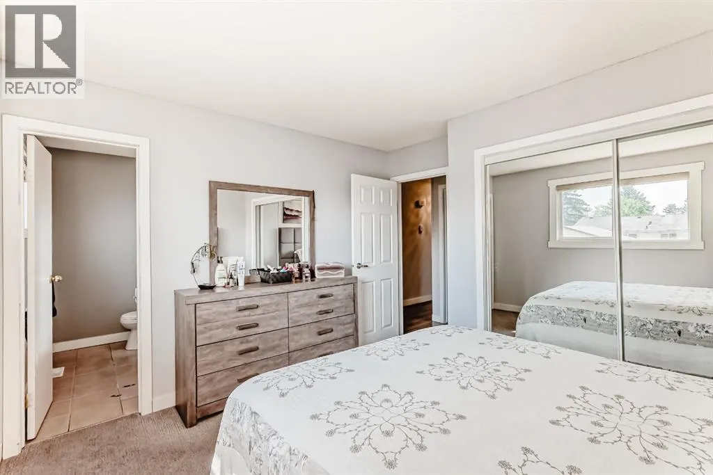 5107 Rundleview Road NE