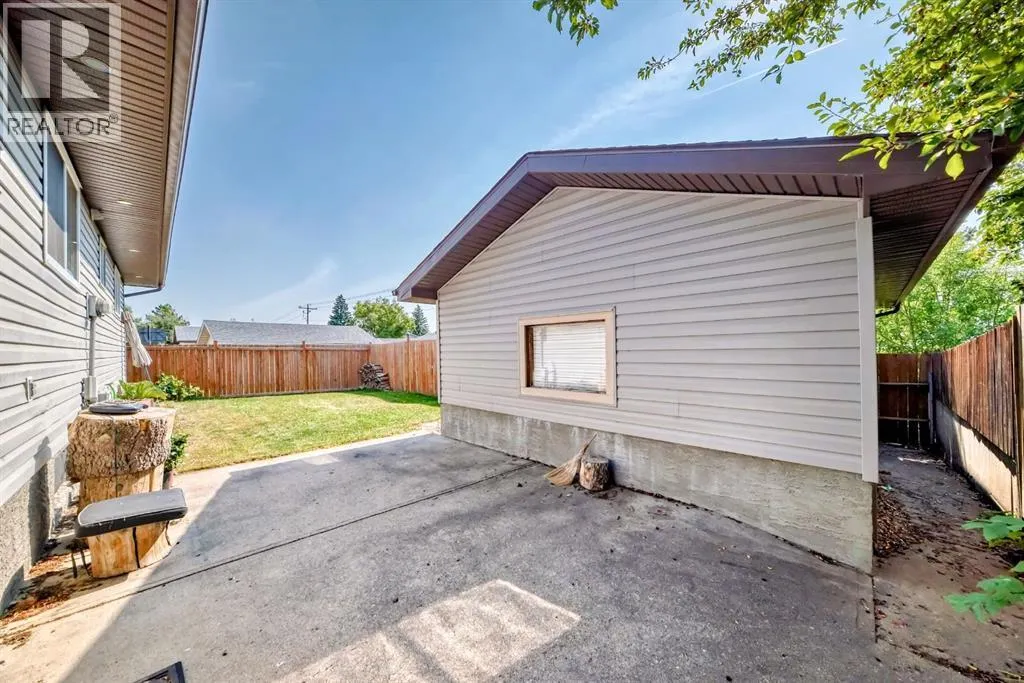 5107 Rundleview Road NE