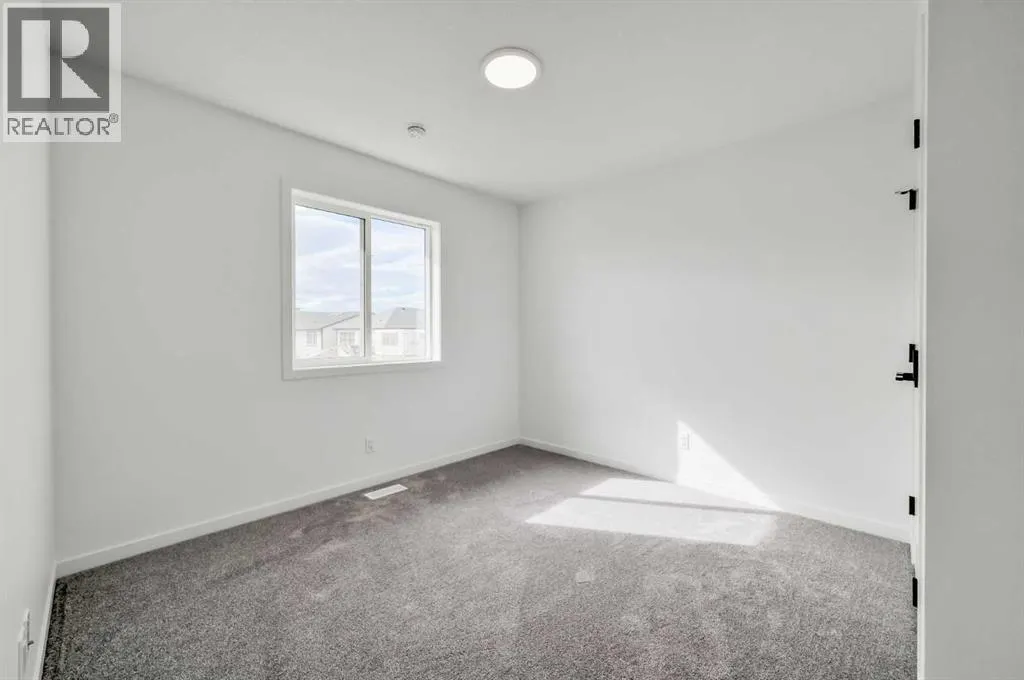 36 Magnolia Crescent SE