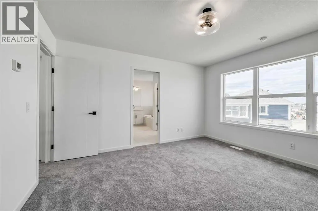 36 Magnolia Crescent SE