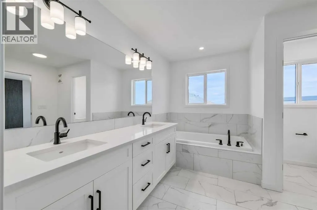 36 Magnolia Crescent SE