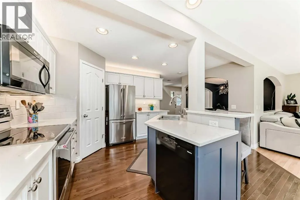 54 Cougarstone Mews SW