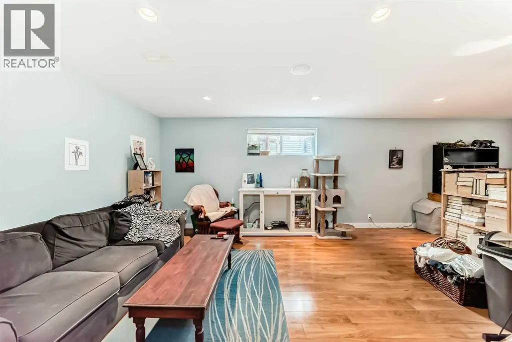 54 Cougarstone Mews SW