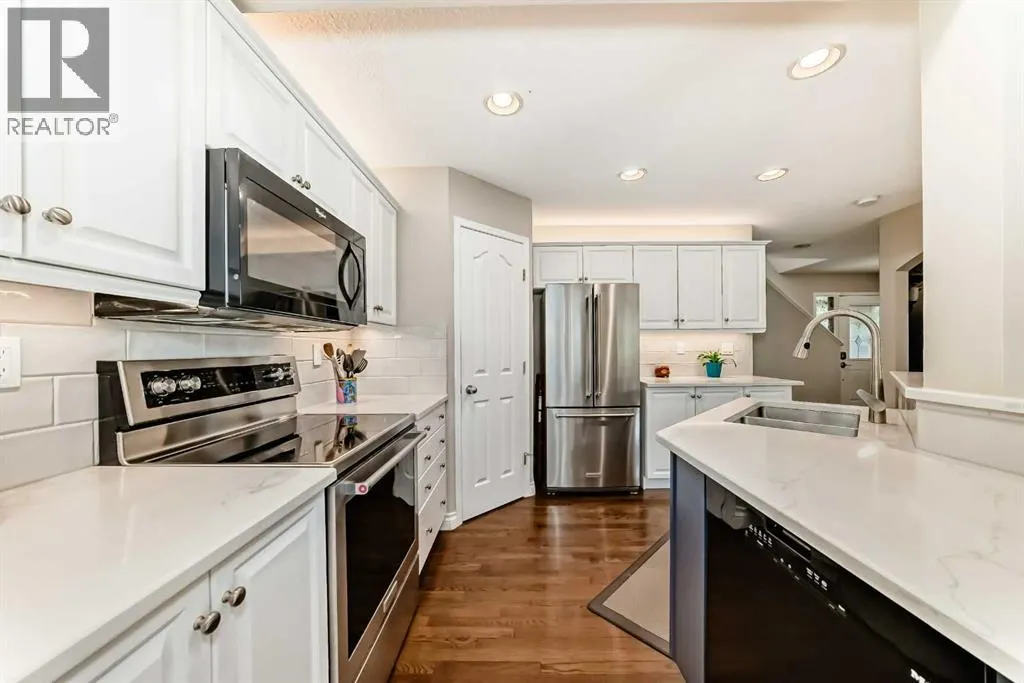 54 Cougarstone Mews SW