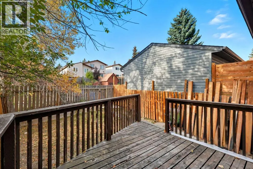 1137 Berkley Drive NW