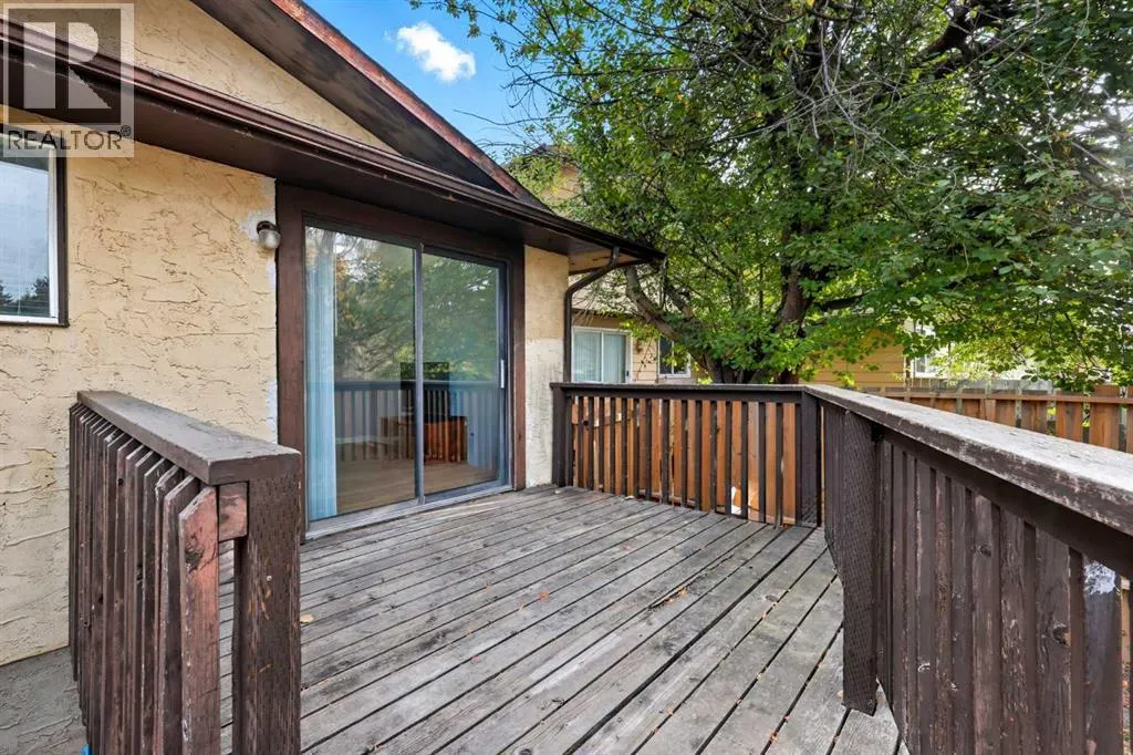 1137 Berkley Drive NW