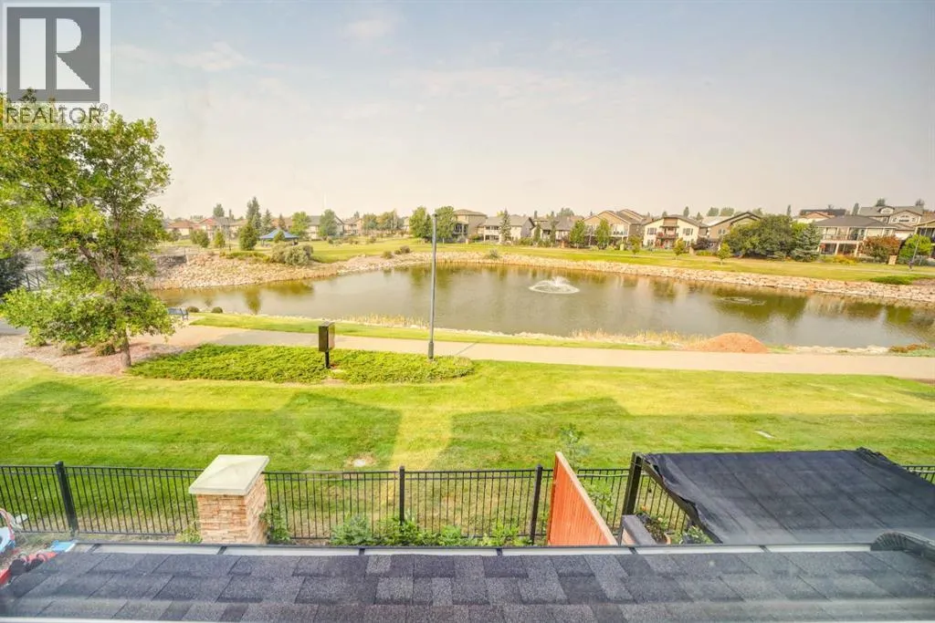 1, 486 Highlands Boulevard W