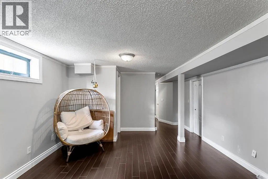 39 Edgeburn Crescent NW
