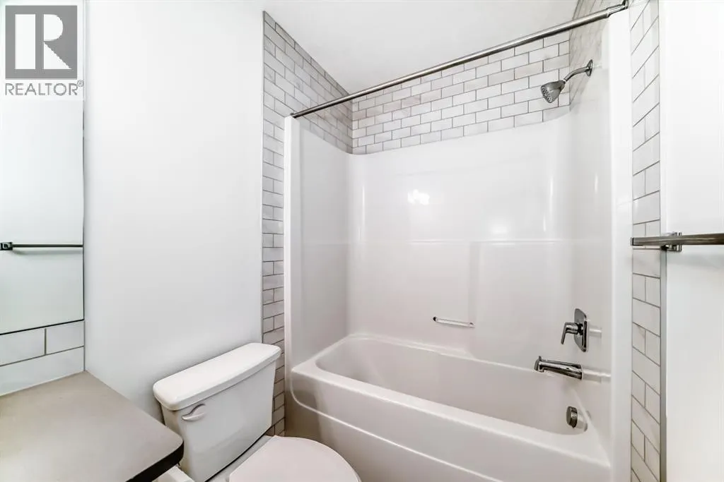 3413, 522 Cranford Drive SE