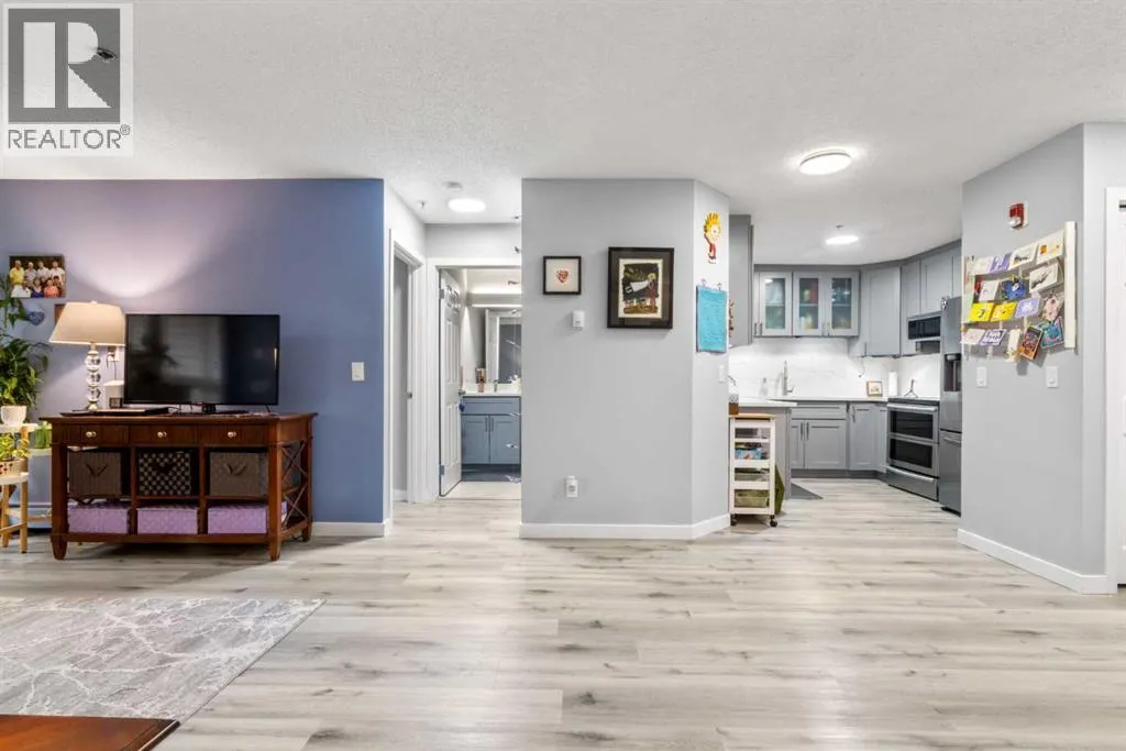 205, 7 Harvest Gold Manor NE