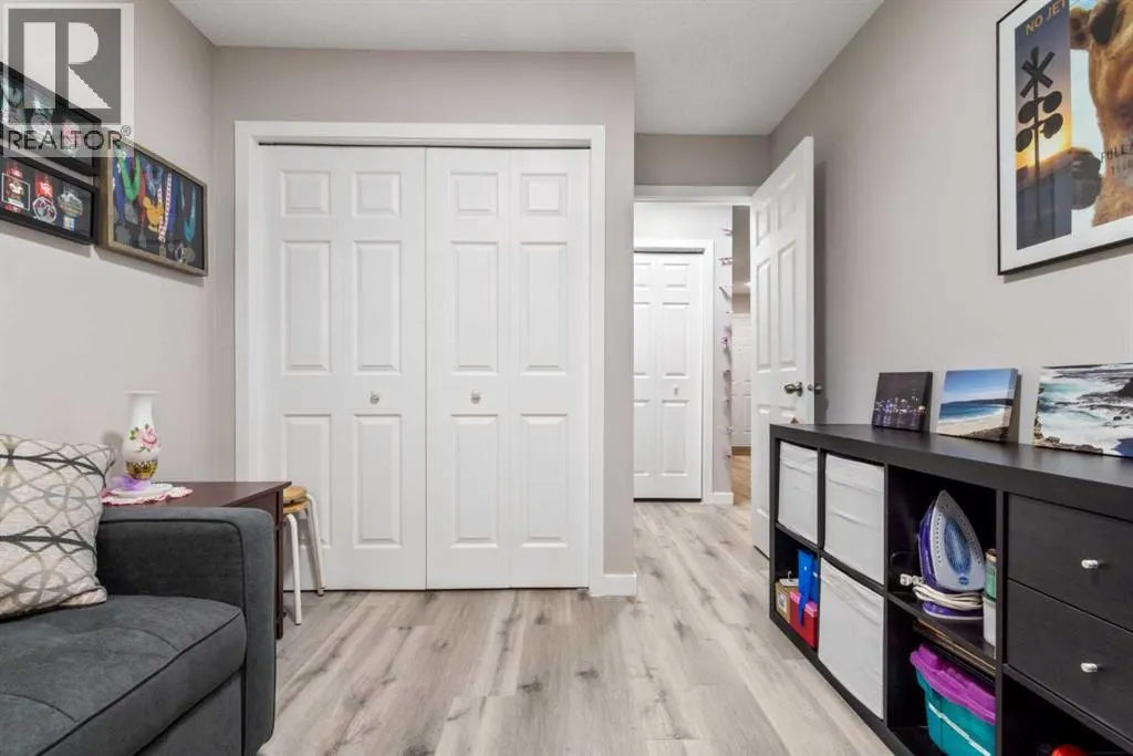205, 7 Harvest Gold Manor NE