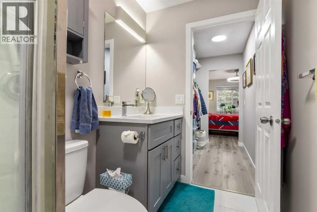 205, 7 Harvest Gold Manor NE