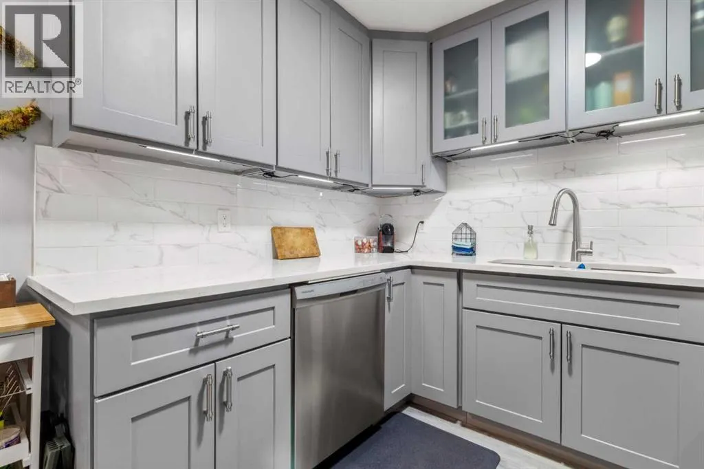 205, 7 Harvest Gold Manor NE