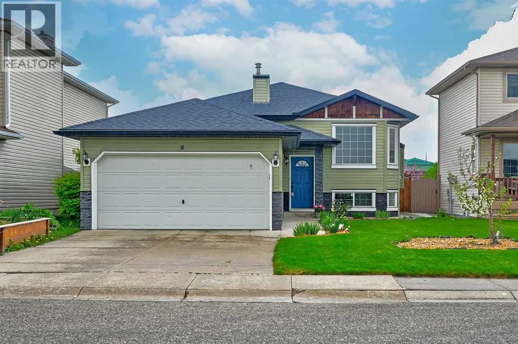 8 Canoe Circle SW