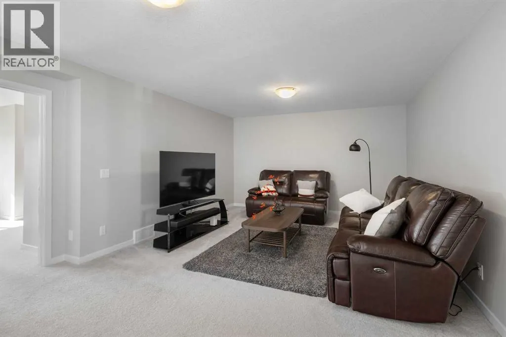 33 Walcrest Way SE