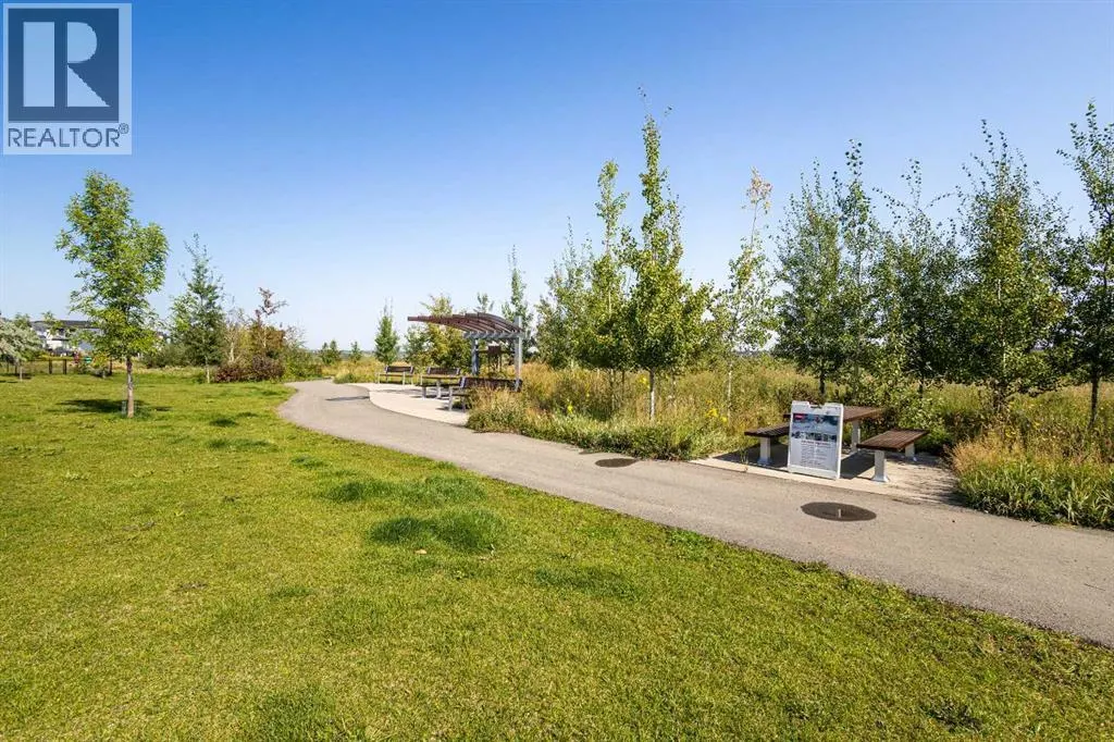 33 Walcrest Way SE