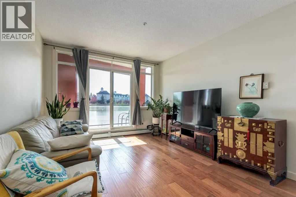 109, 162 Country Village Circle NE