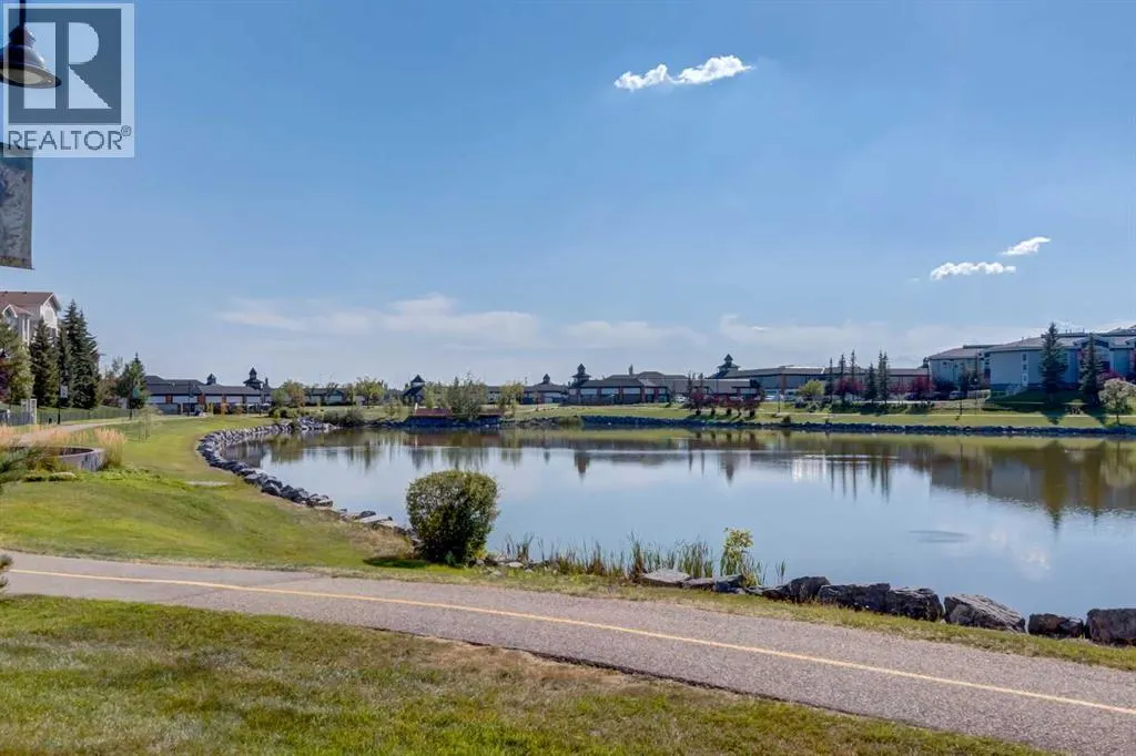 109, 162 Country Village Circle NE