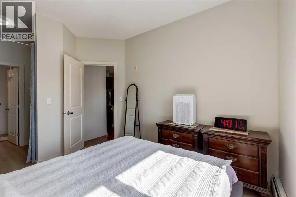 109, 162 Country Village Circle NE