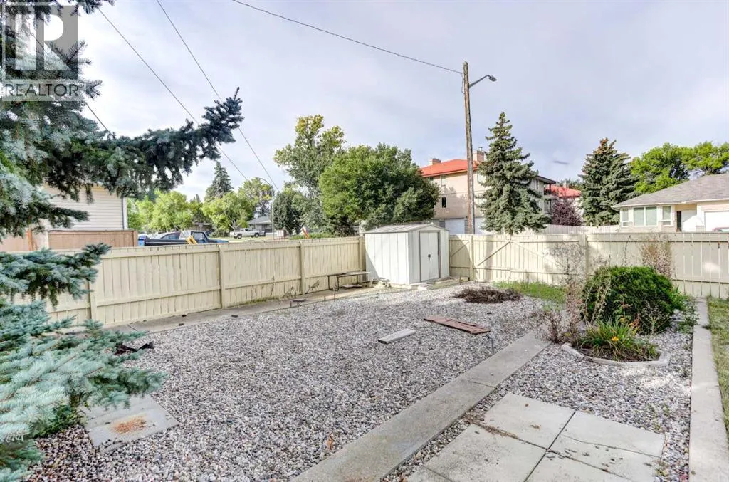 1711 23 Avenue
